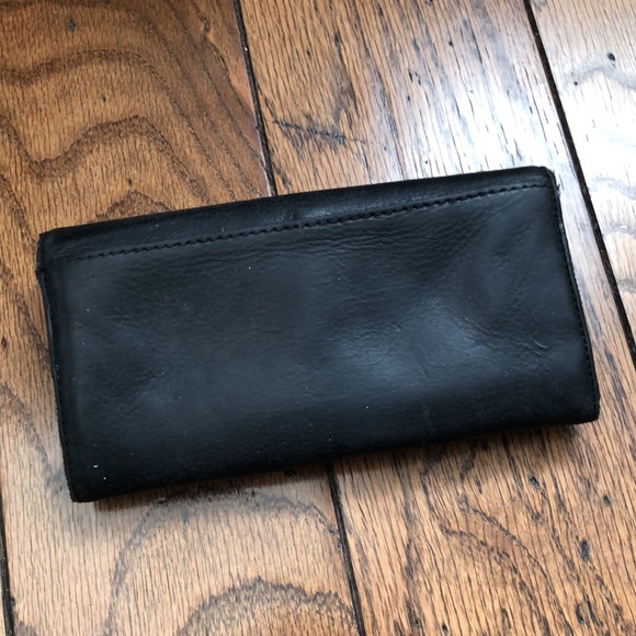 Michael Kors Black Leather Fulton Flap Continental Wallet - Picture 5 of 5